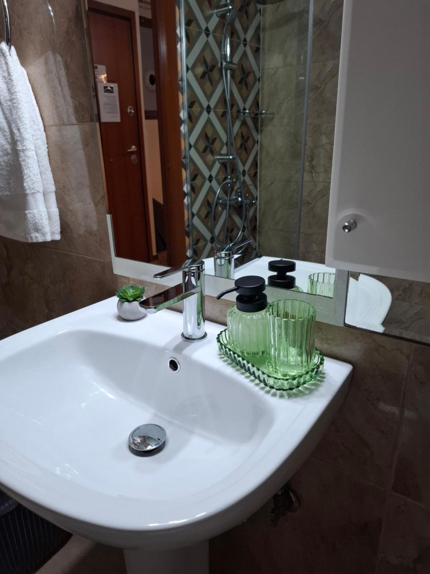 Anna Maria Greek Filoxenia Apartment ピレウス エクステリア 写真